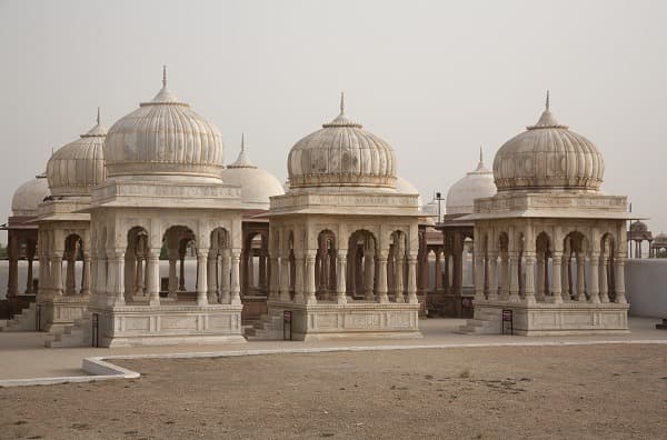 Royal Cenotaphs of Bikaner (Devi Kund Sagar)