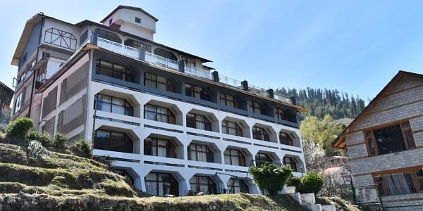 hotel snowrest manor front view