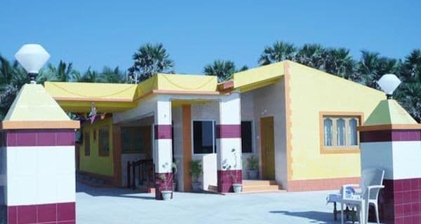 Hotel Palms